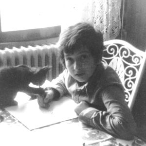Rémy, as a child, in Paris